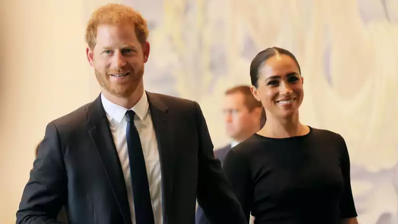 Prince Harry and Meghan Markle Likely Not to Address Revealing Book Allegations, Experts Say