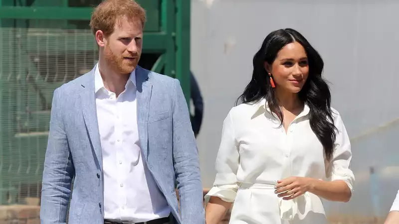 Prince Harry and Meghan Markle's Netflix documentary is apparently timed to coincide with The Crown.