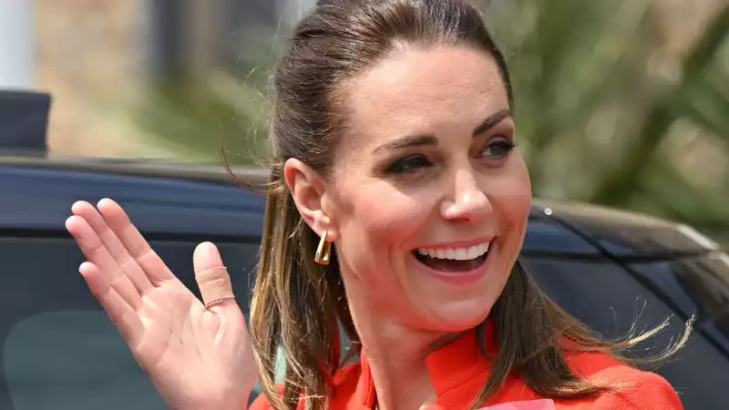 Kate Middleton, referring to Prince William, says becoming Princess of Wales is a "good move"