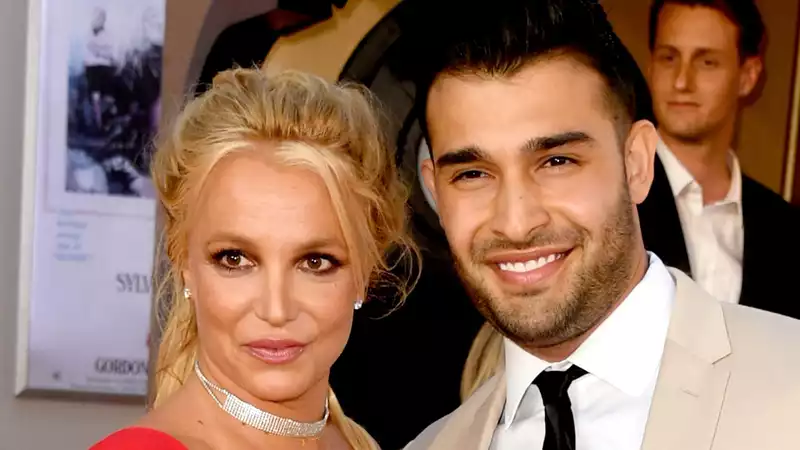 Britney Spears and Sam Asgari are married!