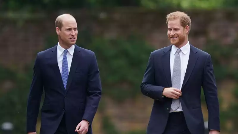 Prince William "still wary" of spending time alone with Prince Harry, royal official says