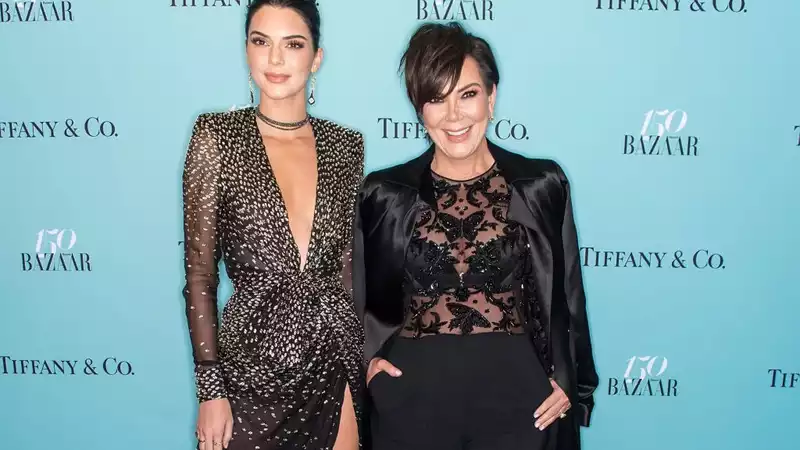 Kris Jenner pressured Kendall Jenner to freeze her eggs at 26 on "The Kardashians," and people were not impressed.