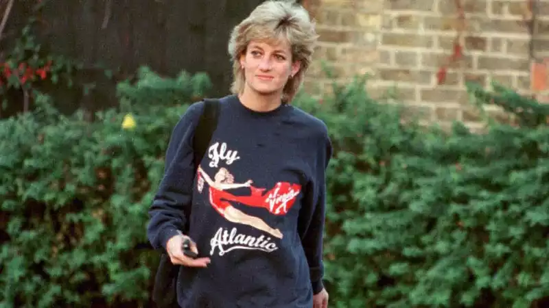 Princess Diana's personal trainer spends four years unaware that she is required to bow