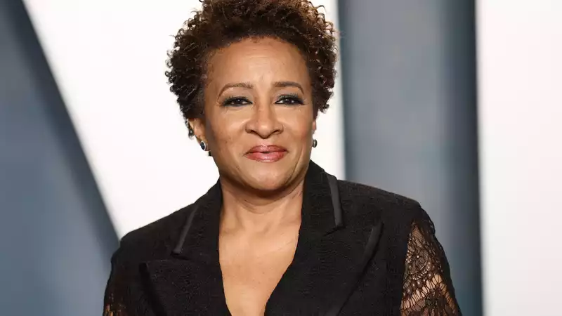 Wanda Sykes gets sick after watching Will Smith slap and abuse Chris Rock.