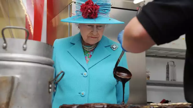 The Queen was "definitely a chocoholic," says former royal chef.