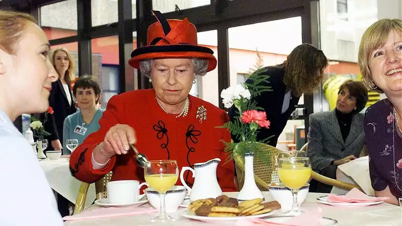 4 Foods the Royal Family Doesn't Eat