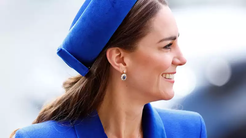 Duchess Kate in Royal Blue for Commonwealth Day