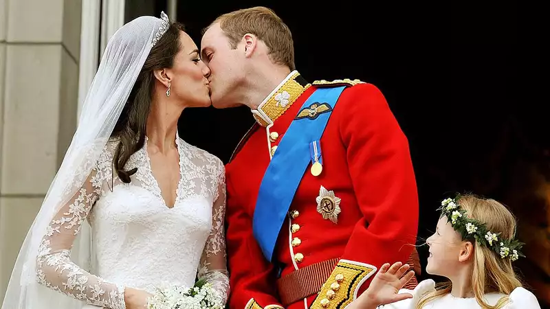 What did romantic Prince William say to Kate Middleton on the balcony of Buckingham Palace on her wedding day?