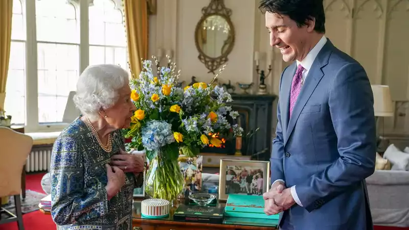 Queen Elizabeth II makes statement in support of Ukraine during meeting with Justin Trudeau