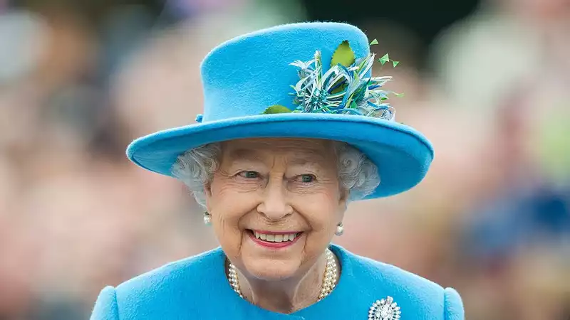 Queen's move to Windsor Castle reportedly permanent