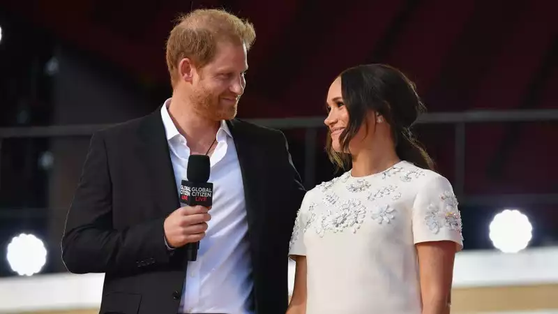 Prince Harry is "infatuated" with Meghan, says royal writer