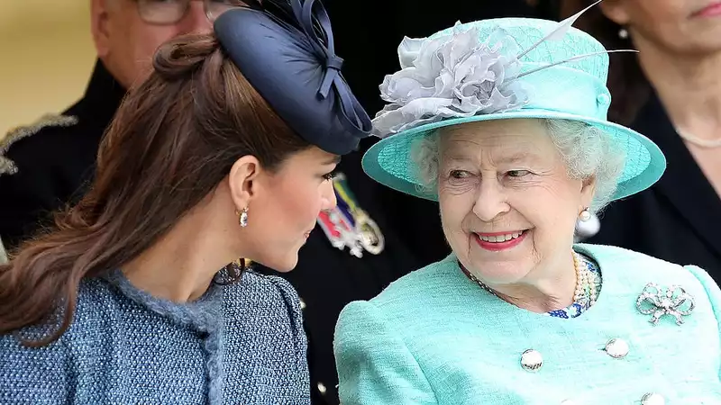 Kate Middleton received secret "princess lessons" from the Queen before marrying Prince William.