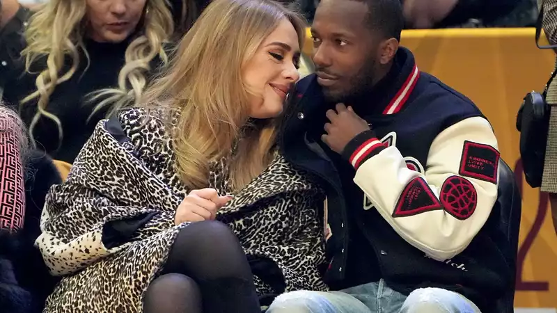 Adele and Rich Paul show their love for each other at the NBA All-Star Game.