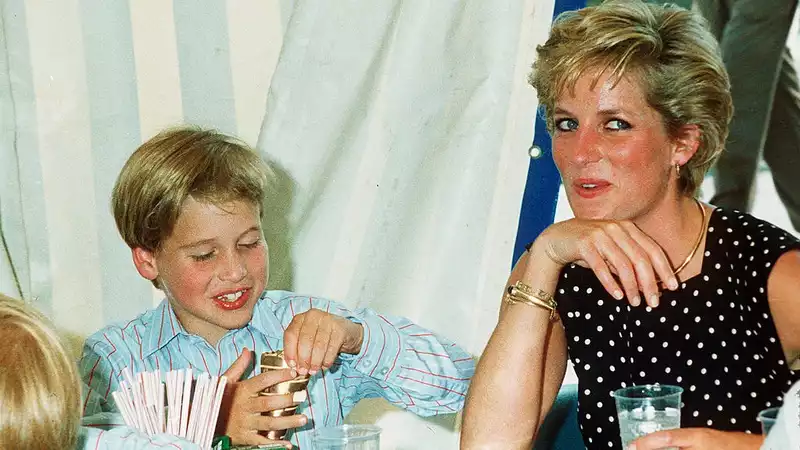 Prince William once told Diana to leave the UK