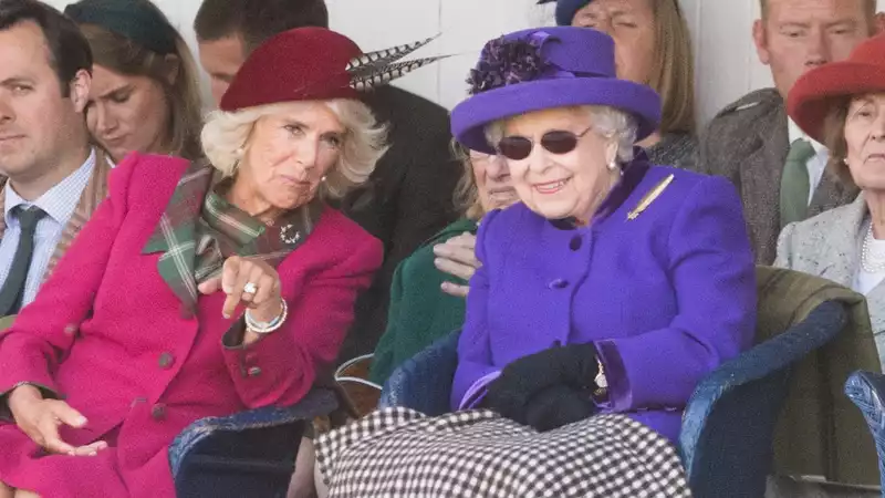 Queen issues statement that Camilla will be queen.