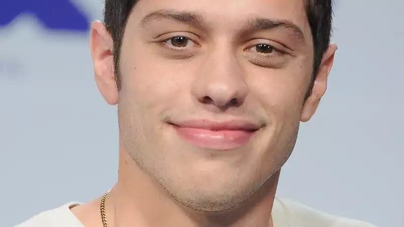 Pete Davidson's romance with Kim Kardashian is "serious" and he's considering an L.A. home?