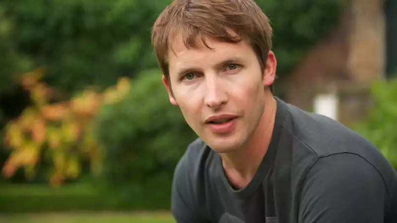 James Blunt Threatens to Release New Song on Spotify if Joe Rogan's Podcast Is Not Removed