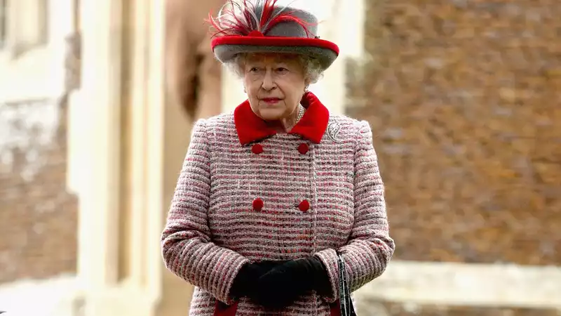 Queen spends 70th anniversary of reign at Sandringham cottage: ...... What is the heartbreaking reason for this?