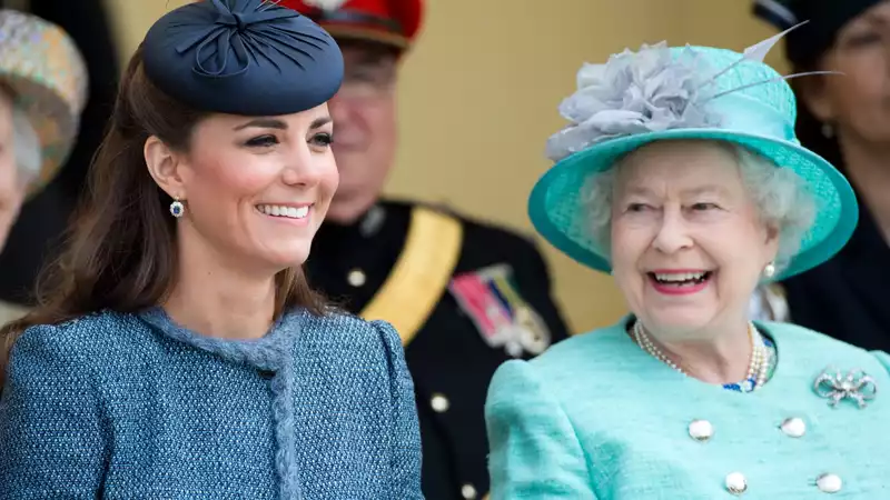 In 2022, the Queen will reportedly rely on Kate Middleton more than ever.