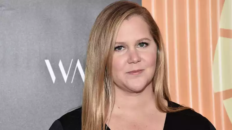 Amy Schumer Leaves $30,000 Tip at Manhattan Comedy Club Where She Got Her Start