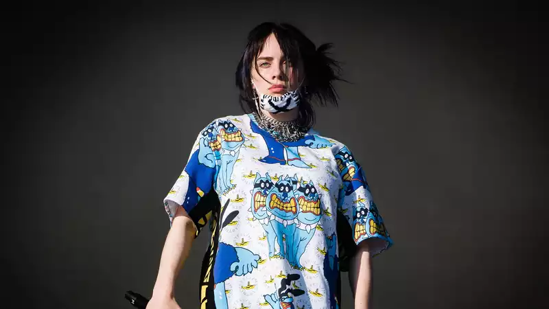 Billie Eilish and her fans react to singer receiving body shaming