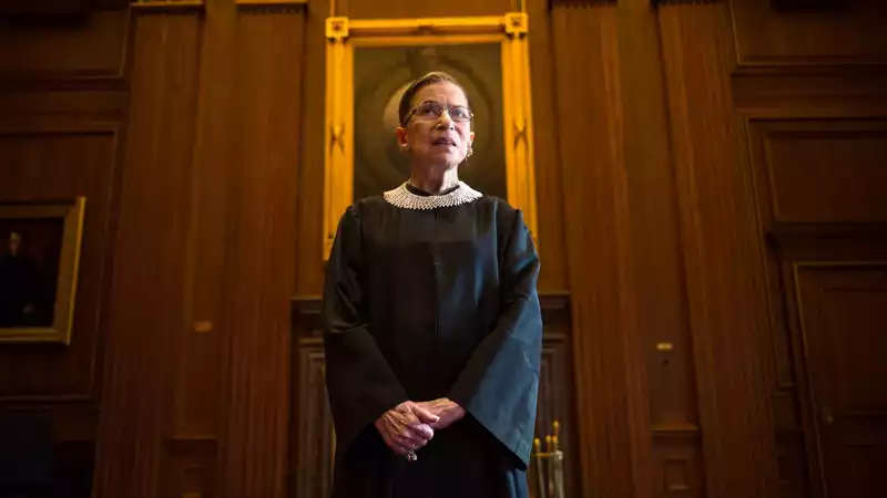 Ruth Bader Ginsburg leaves her dying will to her granddaughter.