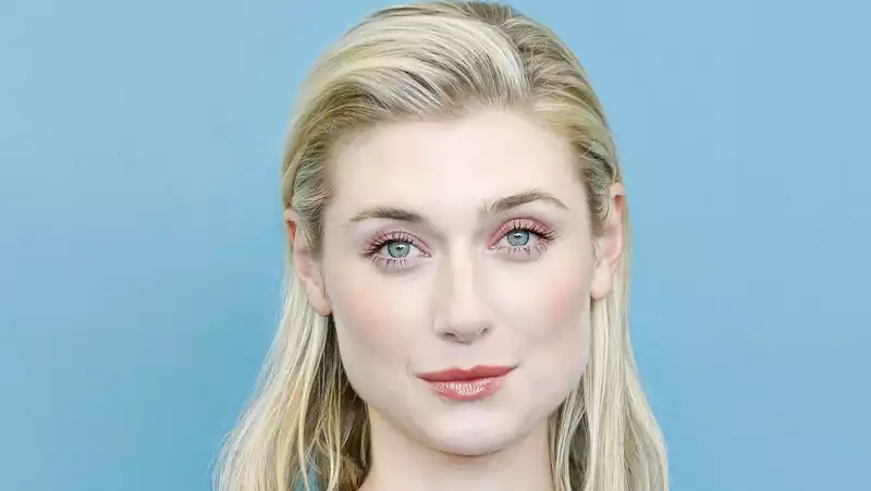 The Crown" Casts Elizabeth Debicki as Princess Diana for Seasons 5 and 6