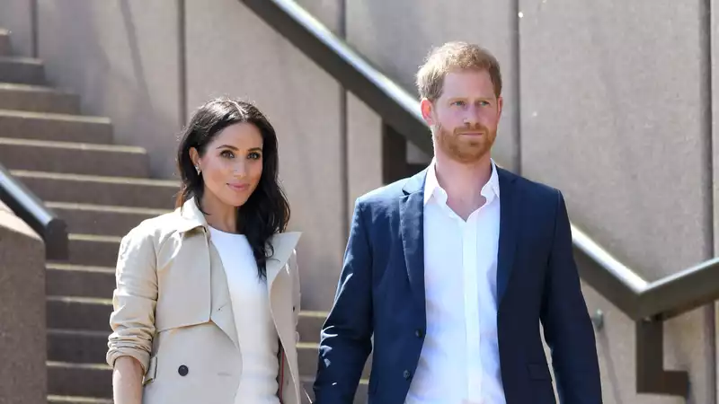 Meghan Markle and Prince Harry sent racist letter containing "unidentified white powder"