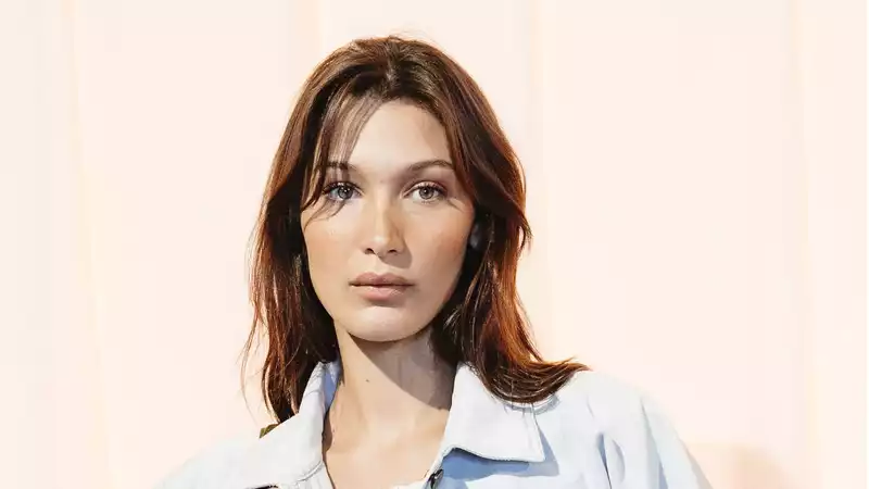 Bella Hadid Kicks Out NYPD for Not Wearing Masks