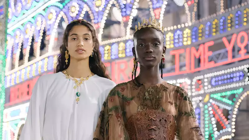 Social Beauty Looks from the Dior 2021 Cruise Runway Show