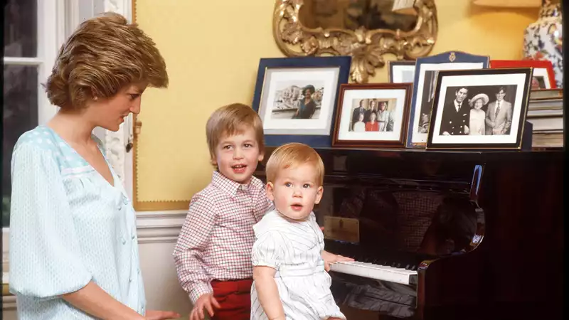 Prince George's godmother, Julia Samuel, pays tribute to a family tradition started by Princess Diana