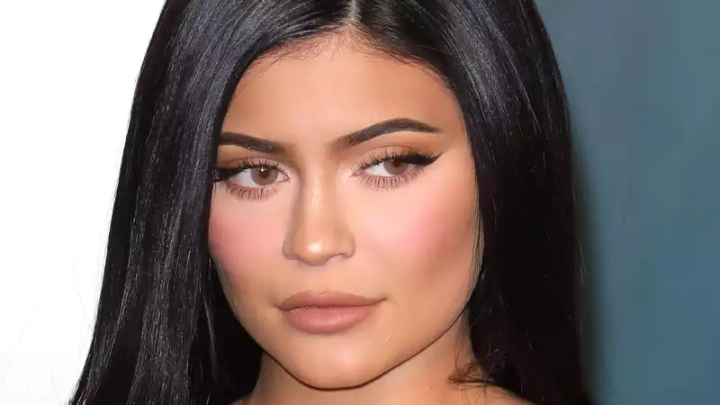 Kylie Jenner's latest hairstyle is an E-Girl herself