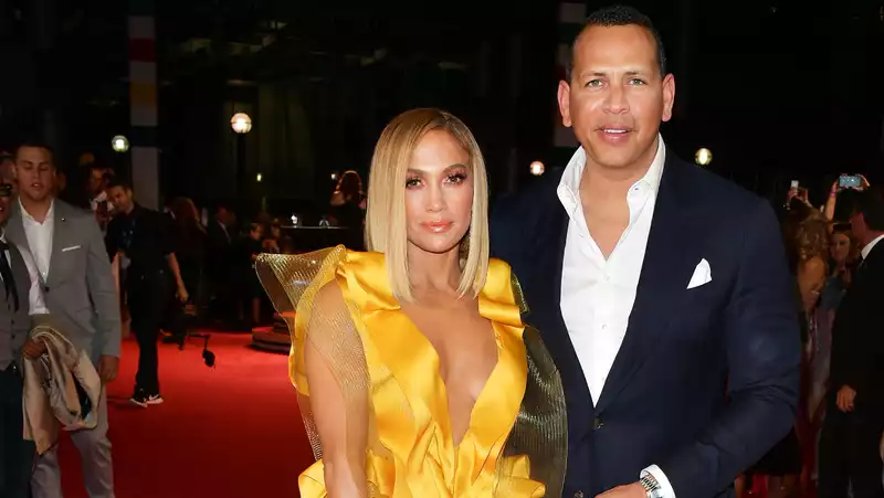 Jennifer Lopez and Alex Rodriguez take on Instagram's cutest couple