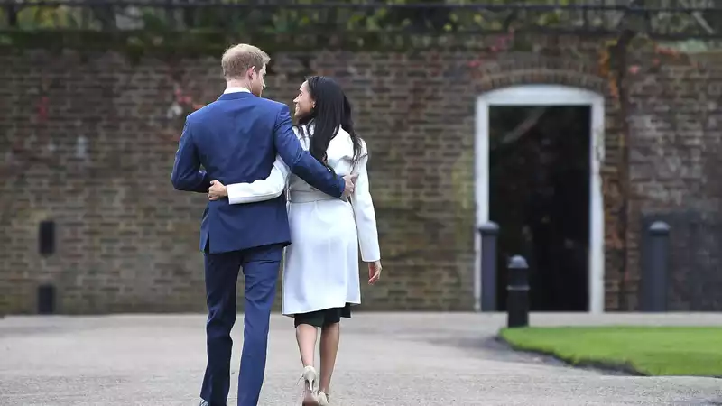 Harry and Meghan "Very Lonely" as Royal Family Locked Down by Coronavirus