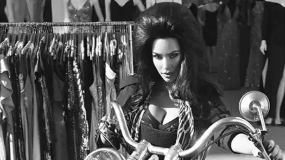 Kim Kardashian, Naomi Campbell, and Cher on magazine covers with huge '60s hair