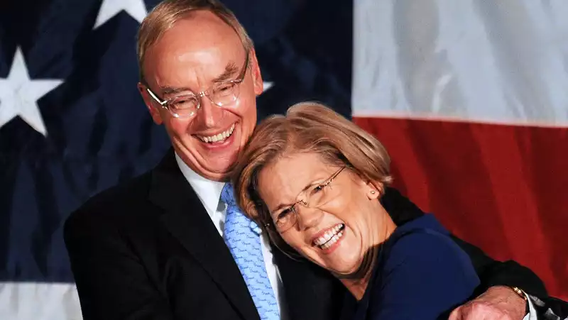 Elizabeth Warren's husband, Bruce Mann, is modest but very supportive