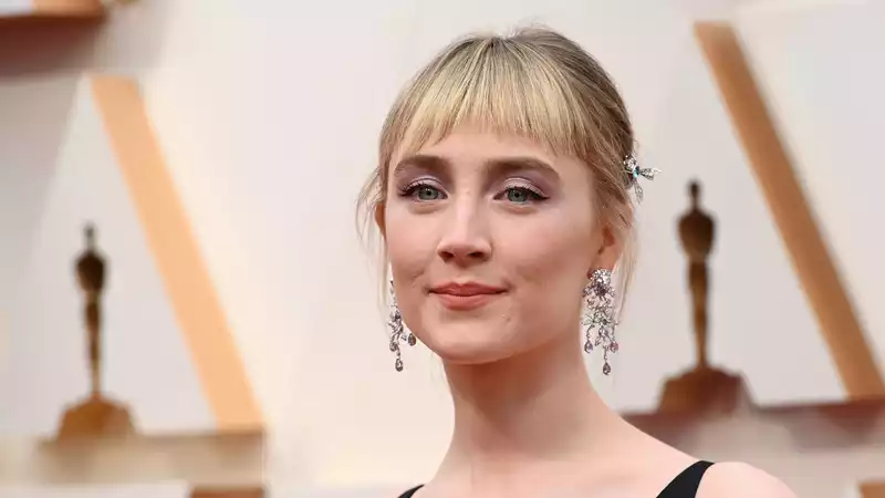 Saoirse Ronan to Showcase Micro Bangs at the 2020 Oscars