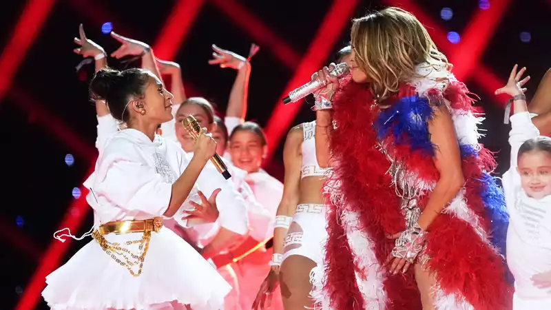 Jennifer Lopez's daughter Emme took the Super Bowl stage and it was spectacular!