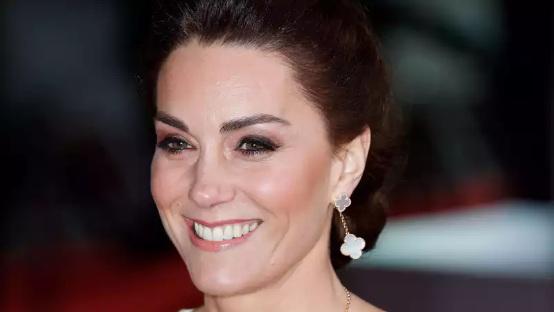 Kate Middleton dressed like a gold and white goddess at the BAFTAs