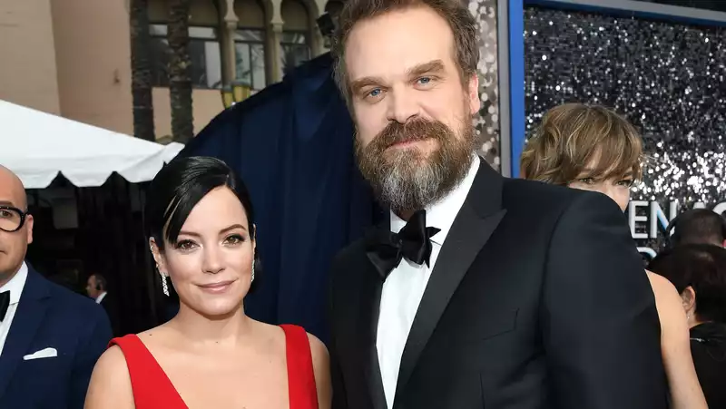 David Harbour calls girlfriend Lily Allen "brilliant, beautiful, bold, and brave" before accepting SAG Award