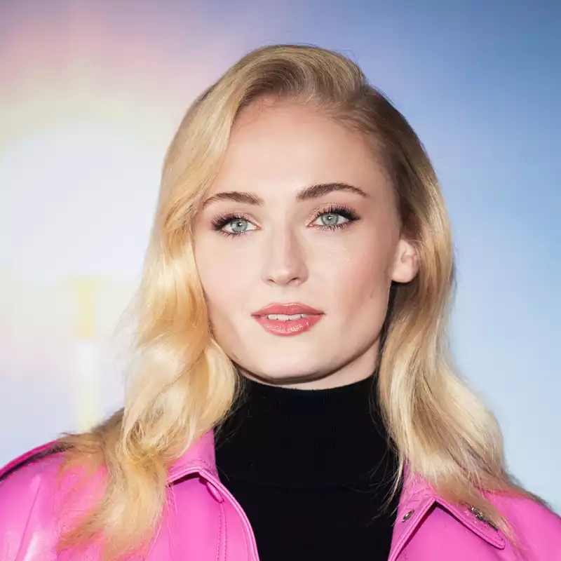 New Jonas Brothers Music Video, Sophie Turner Makes a Splendid Return on Screen