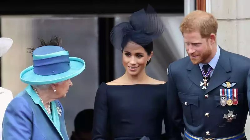 Prince Harry reportedly tried to meet with the Queen to warn her.