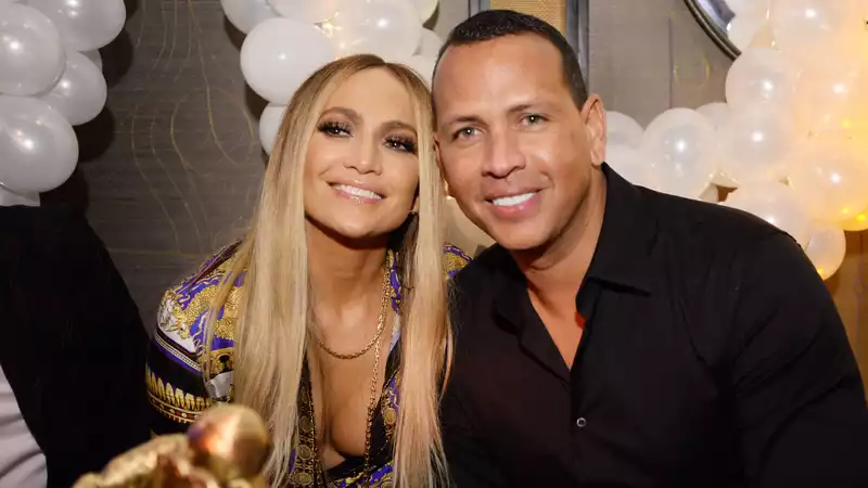 Jennifer Lopez and Alex Rodriguez Celebrate New Year with Intimate Proposal Video