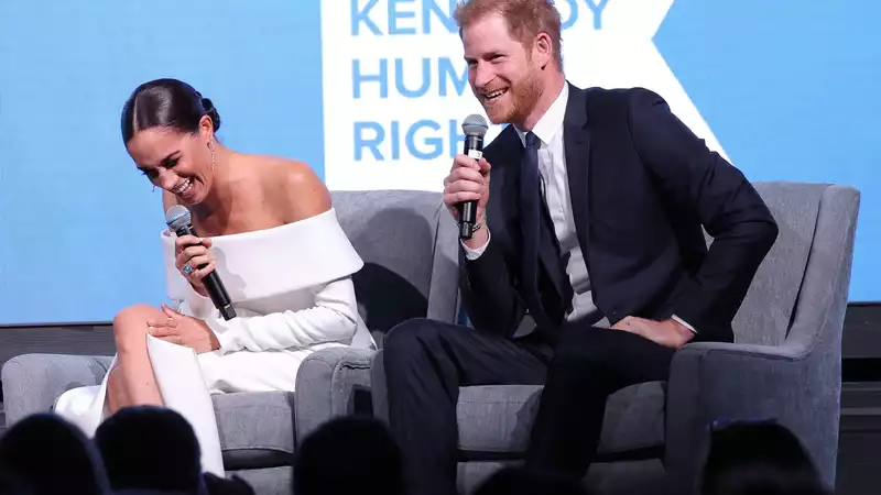 Meghan Markle Wears Princess Diana's Ring, Symbolizing "Trust" and "Empathy" Ahead of Netflix Doc's Release