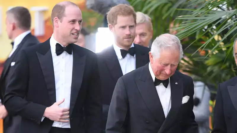 Prince Harry says he wants his father and brother back in new teaser for "Spare" interview.