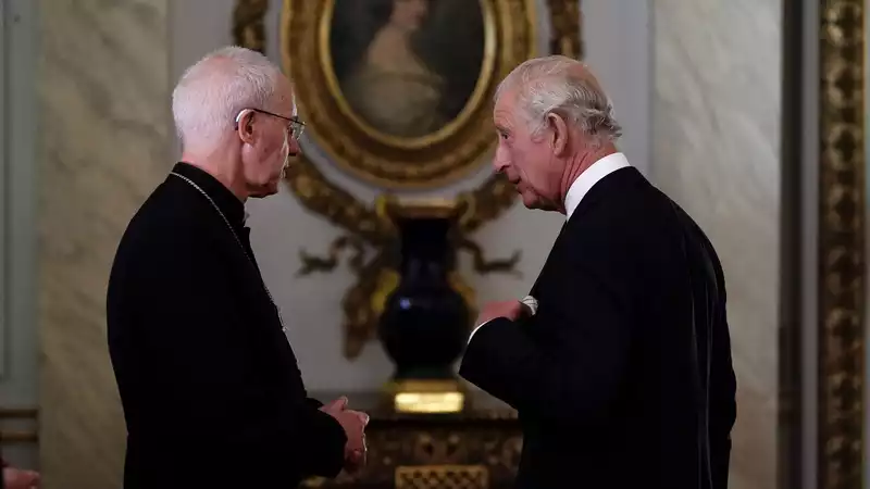 Prince Charles invites Archbishop of Canterbury to mediate peace between Prince William and Prince Harry