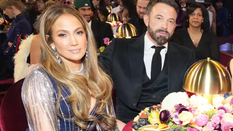 Ben Affleck "wasn't his usual self" at Grammy Awards, insider explains.