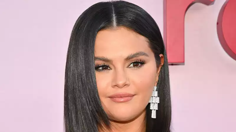 Selena Gomez cuts her signature long hair for fall