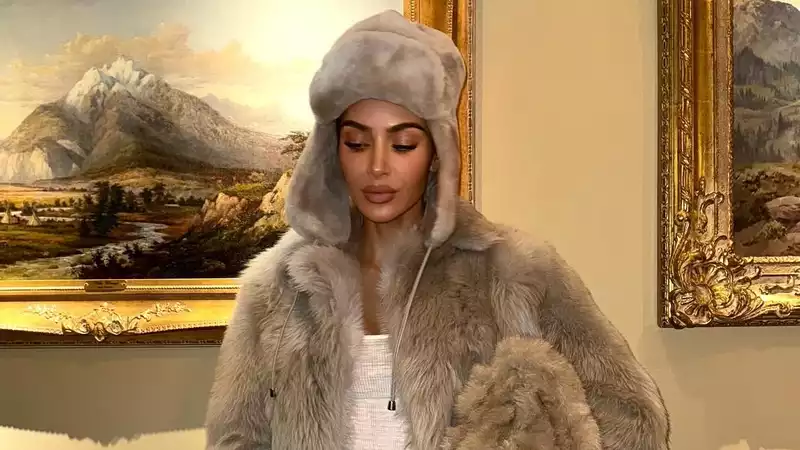 Kim Kardashian adds a touch of luxury with fur coat, hat, and handbag