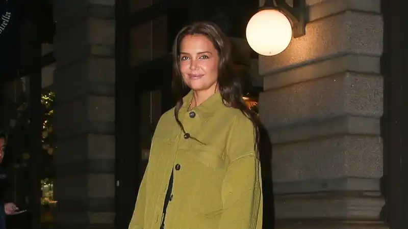 Katie Holmes' Olive Utility Jacket is a transitional dressing at its finest.